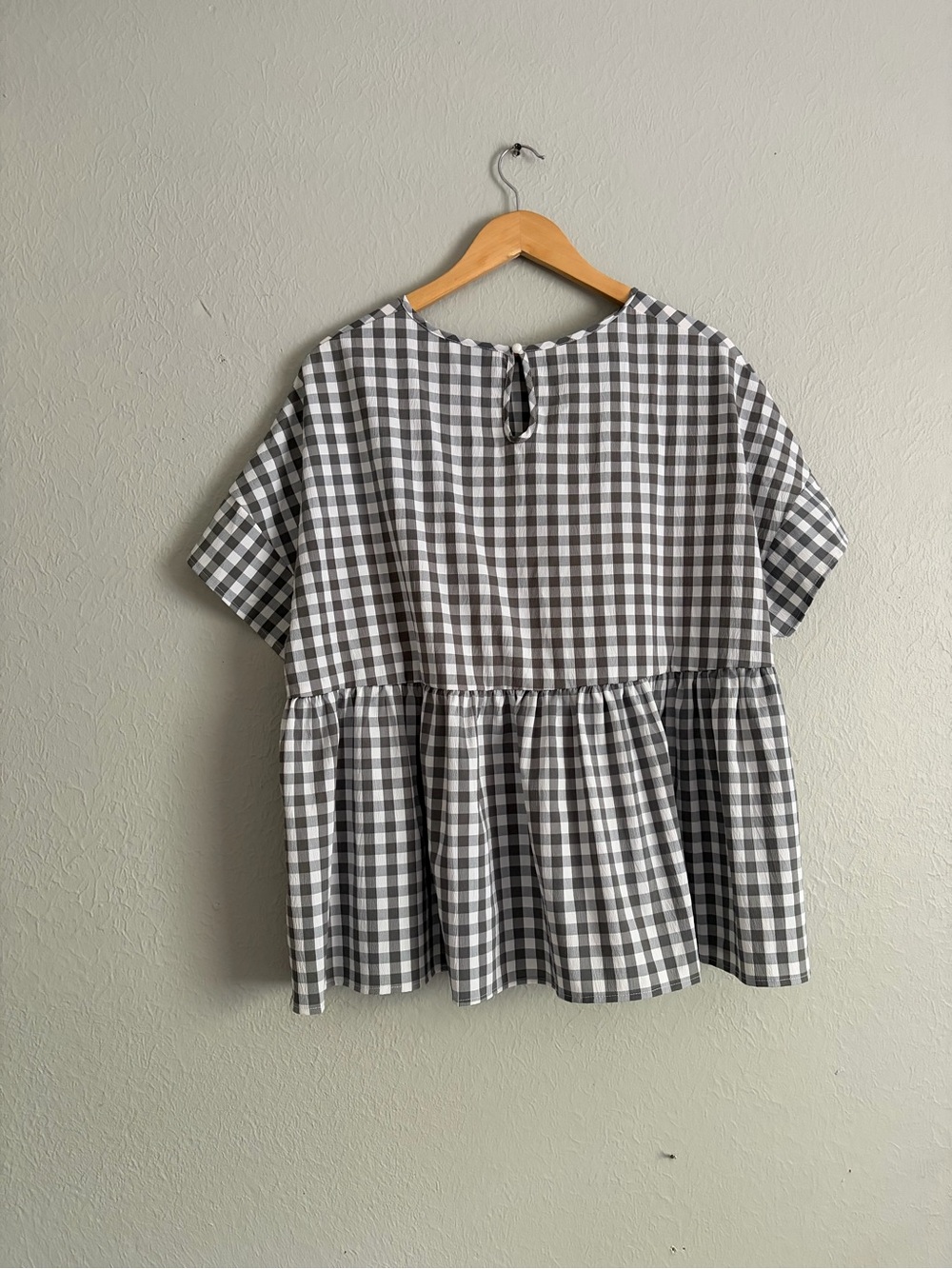 Gingham Peplum Short Sleeve Top - Picture 4 of 4